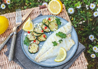 Recette Food4Good - Filet de bar bio à la plancha, courgette et feta