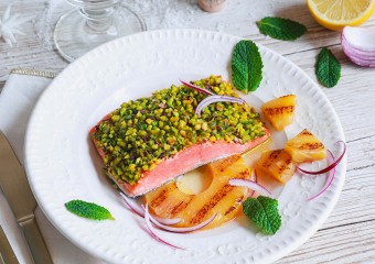 Recette Food4Good - Saumon sauvage MSC en croûte de pistache, ananas grillé